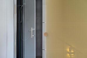 House | Bathroom | Shower - Holiday Home Liznjan With Pool Near Beach (Liznjan)