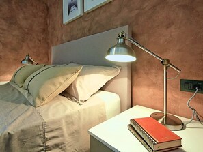 4 bedrooms, individually furnished, iron/ironing board, bed sheets