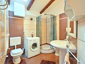 Shower, towels