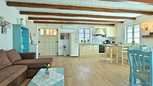 Fireplace - Charming Villa With Swimming Pool in Višnjan (Visnjan)