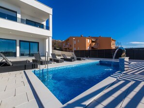 Outdoor pool - Modern Villa With Swimming Pool and Sauna in Crikvenica (Crikvenica)