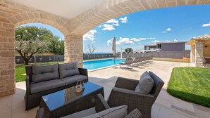 Unclassified image, 2 of 40, button - Spacious Villa With Private Swimming Pool in Kaštelir (Kastelir-Labinci)