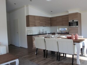 Chalet | Private kitchen - Comfortable Chalet With Dishwasher (IJhorst)