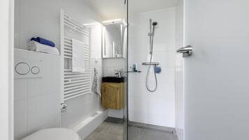 Villa | Bathroom
