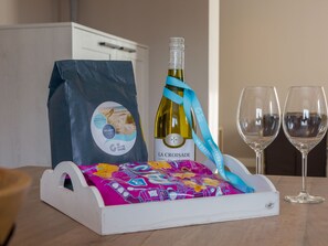 4 bedrooms, individually furnished, bed sheets - Holiday Home in Oostkapelle Near Beach (Oostkapelle)