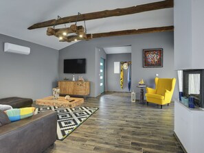 Villa | Living area