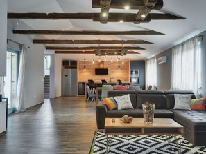 Villa | Living area - Lovely Holiday Home With Private Pool (Svetvincenat)