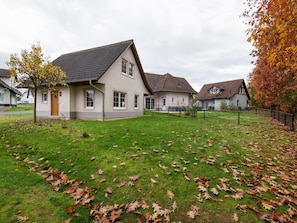 Exterior - Villa with Sauna in Cochem near Golf Course (Ediger-Eller)