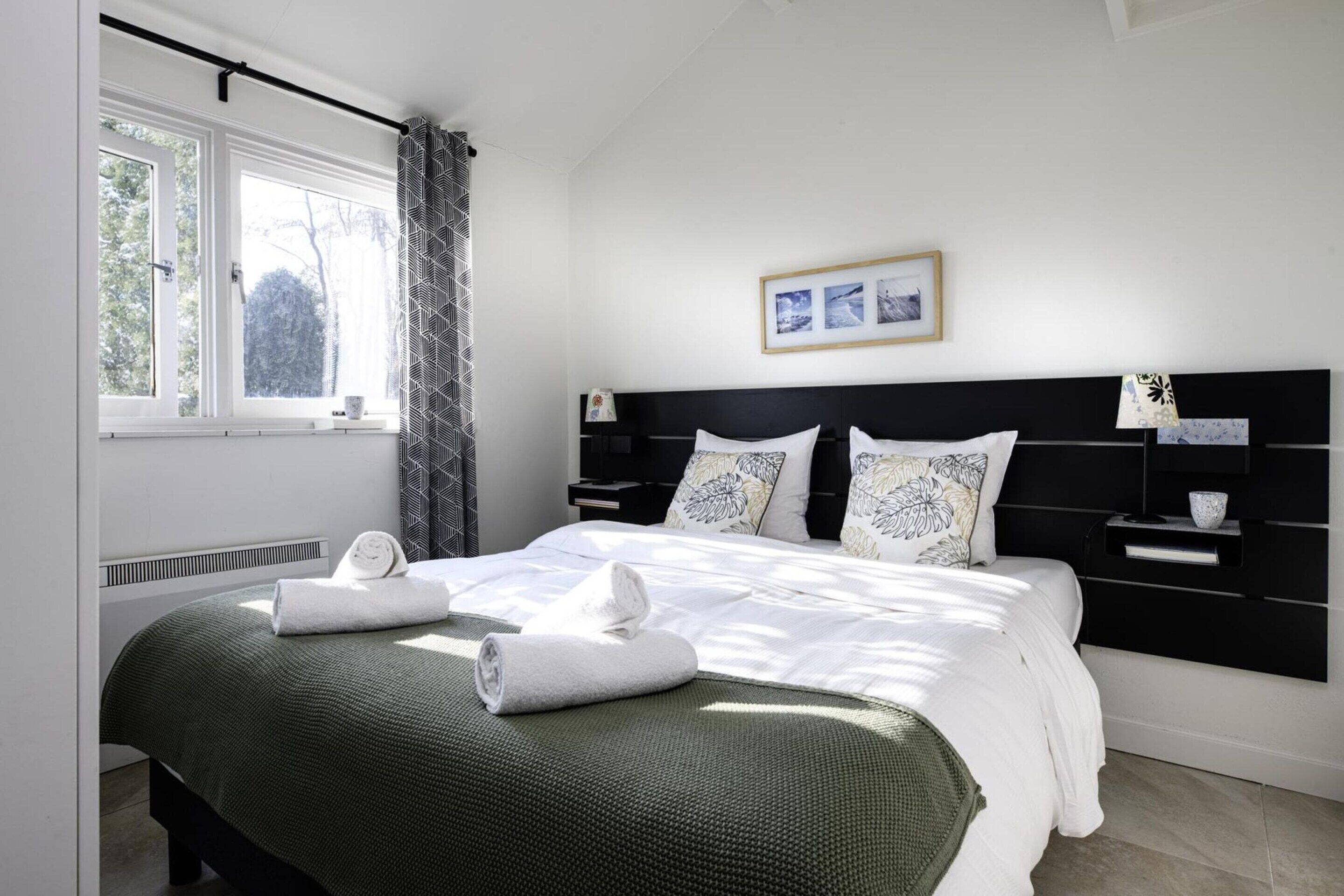 House | 2 bedrooms, bed sheets