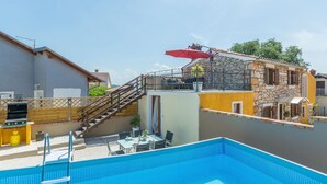 Pool - Welcoming Holiday Home With Private Pool in Nova Vas (Brtonigla)