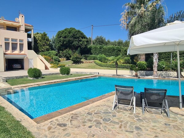 Villa | Pool | Indoor pool, outdoor pool