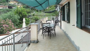 Balcony - Nice Apartment With a Beautiful Location at Flowerriviera (Imperia)