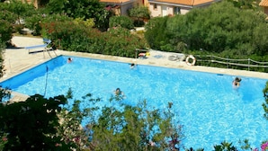 Outdoor pool - Comfortable Studio With sea View and Balcony or Terrace (Loiri Porto San Paolo)