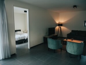 Living room - Luxurious Home With a Beautiful Outdoor Space Near the Beach (Ouddorp)