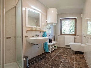 Shower, towels