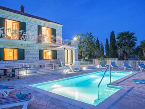 Villa | Pool | Indoor pool, outdoor pool - Villa in Sumartin Near the Beach & Ferry Port (Selca)