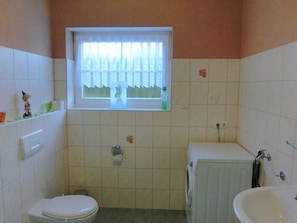 Shower, towels