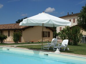 Outdoor pool - Spacious Holiday Home in Assisi With Pool (Assisi)