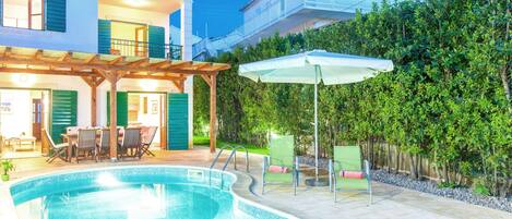 Villa | Pool | Indoor pool, outdoor pool