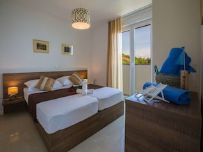 2 bedrooms, individually furnished, iron/ironing board - Wonderful Villa Apartment With Swimming Pool & Sea View (Crikvenica)