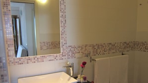 Unclassified image, 4 of 22, button - Residence With Swimming Pool Overlooking Praialonga Beach and the Ionian Sea (Cutro)