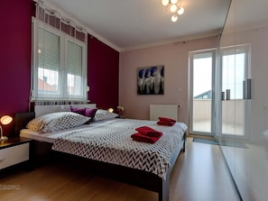 Villa | 5 bedrooms, individually furnished, iron/ironing board