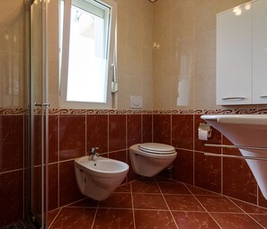 Villa | Bathroom | Shower