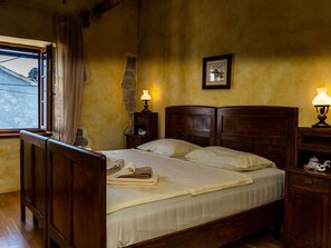 House | 2 bedrooms, individually furnished, WiFi - Comfortable Holiday Home With Pool (Pican)