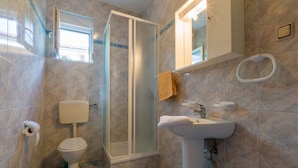 Apartment | Bathroom - Lovely Apartment in Crikvenica near Sea Beach (Crikvenica)