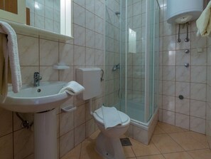 Bathroom - Vibrant Apartment in Crikvenica With Shared Pool (Crikvenica)