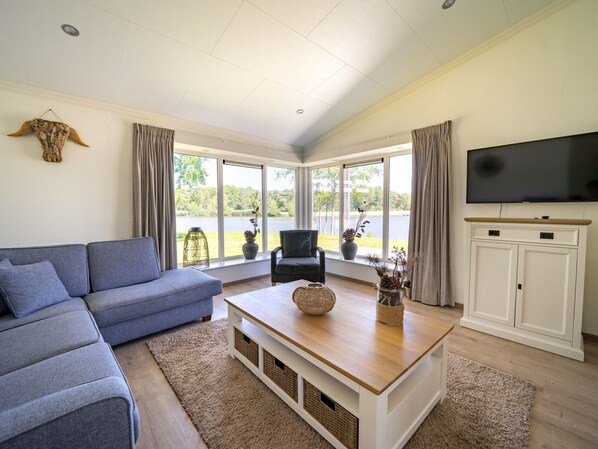 Chalet | Living area