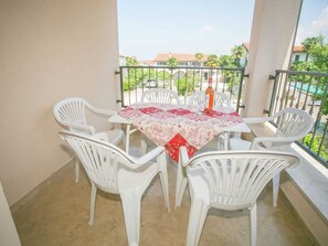 Balcony - Spacious and Newly Furnished Apartment With Balcony in Veli Maj (Porec)