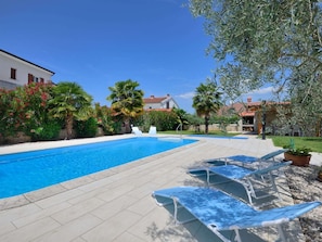 Outdoor pool - Comfortable Apartment With Pool, Wi-fi and air Conditioning, Ideal for a Couple (Porec)
