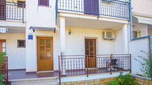 Unclassified image, 5 of 21, button - Cosy Apartment Near the Beach With a Sea View (Funtana)