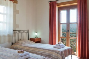 Villa | 10 chambres, ameublement unique, fer et planche à repasser