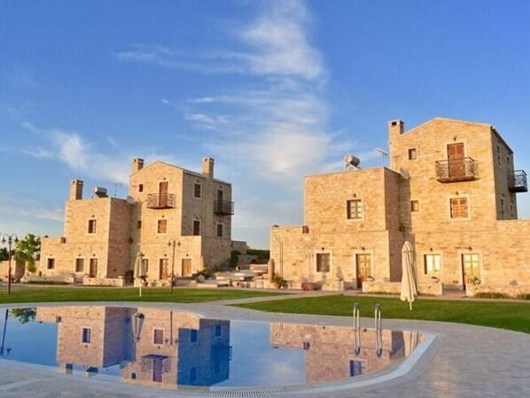 Villa | Piscine | Piscine intérieure, piscine extérieure