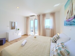 Villa | 4 soverom, individuelt innredet, strykejern/-brett og sengetøy