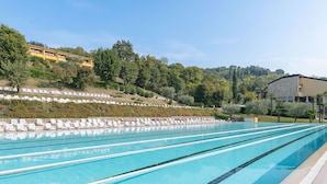 Pool - Comfortable Apartment With Terrace or Balcony and Lake View (Garda)