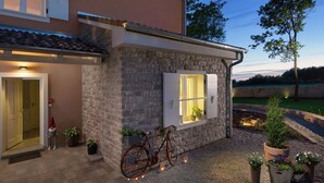 Reception - Boutique Villa in Svetvincenat with Pool & Hot Tub (Svetvincenat)