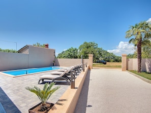 Outdoor pool - Modern Villa in Žminj With Pool (Zminj)