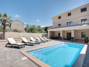 Exterior - Modern Villa in Žminj With Pool (Zminj)