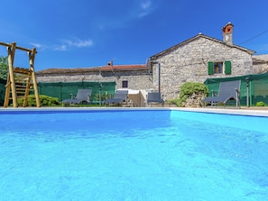 Outdoor pool - Stone Cottage Ideal for Families, With Private Pool and air Conditioning (Svetvincenat)