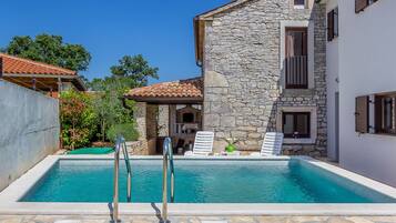 Villa | Pool | Indoor pool, outdoor pool