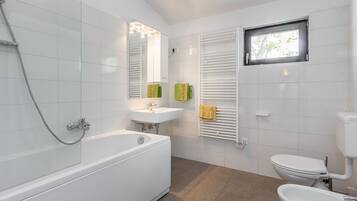 Villa | Bathroom | Shower