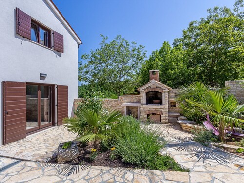 Villa in Istria With Pool Near Croatian Sea