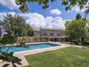 House | Pool