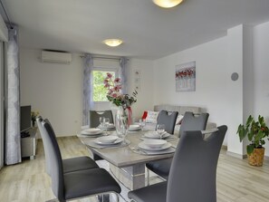 Villa | Dining - Villa in Marcana With Pool and Adriatic Views (Marcana)