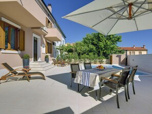 House | Dining