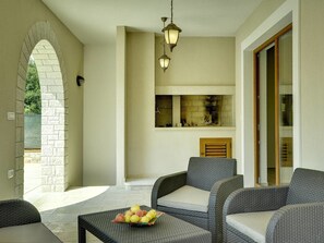 Villa | Exterior - Detached Villa With Swimming Pool in the South of Istria Near the Sea (Medulin)