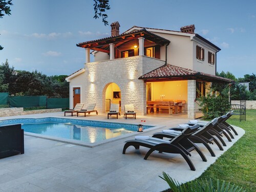 Detached Villa With Swimming Pool in the South of Istria Near the Sea